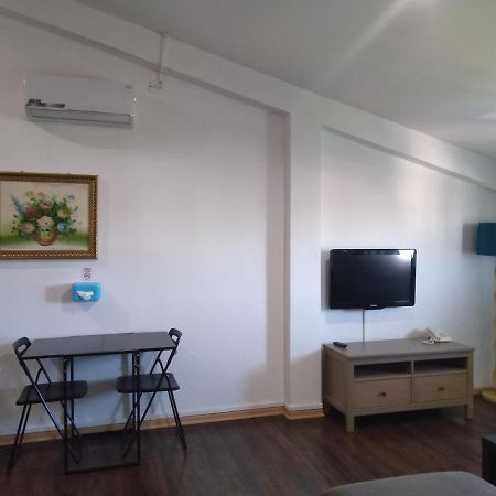 Ginasuite Kompleks27 Hotel 반다르스리브가완 외부 사진