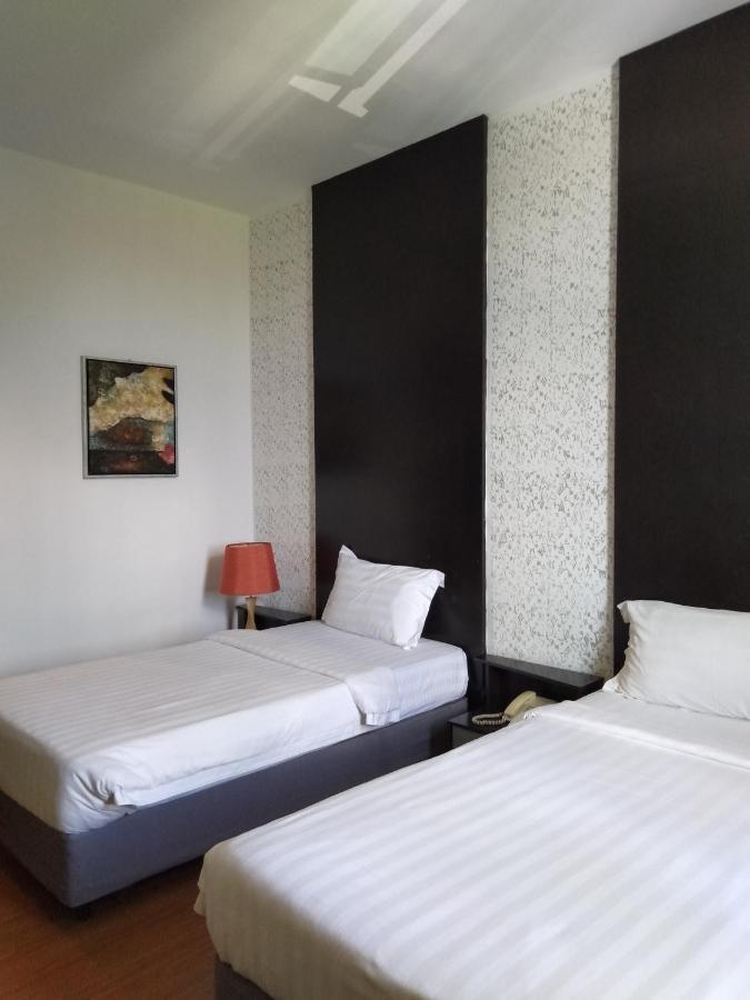 Ginasuite Kompleks27 Hotel 반다르스리브가완 외부 사진