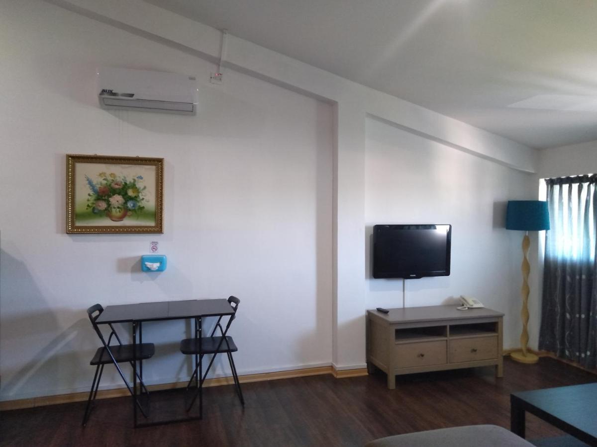 Ginasuite Kompleks27 Hotel 반다르스리브가완 외부 사진