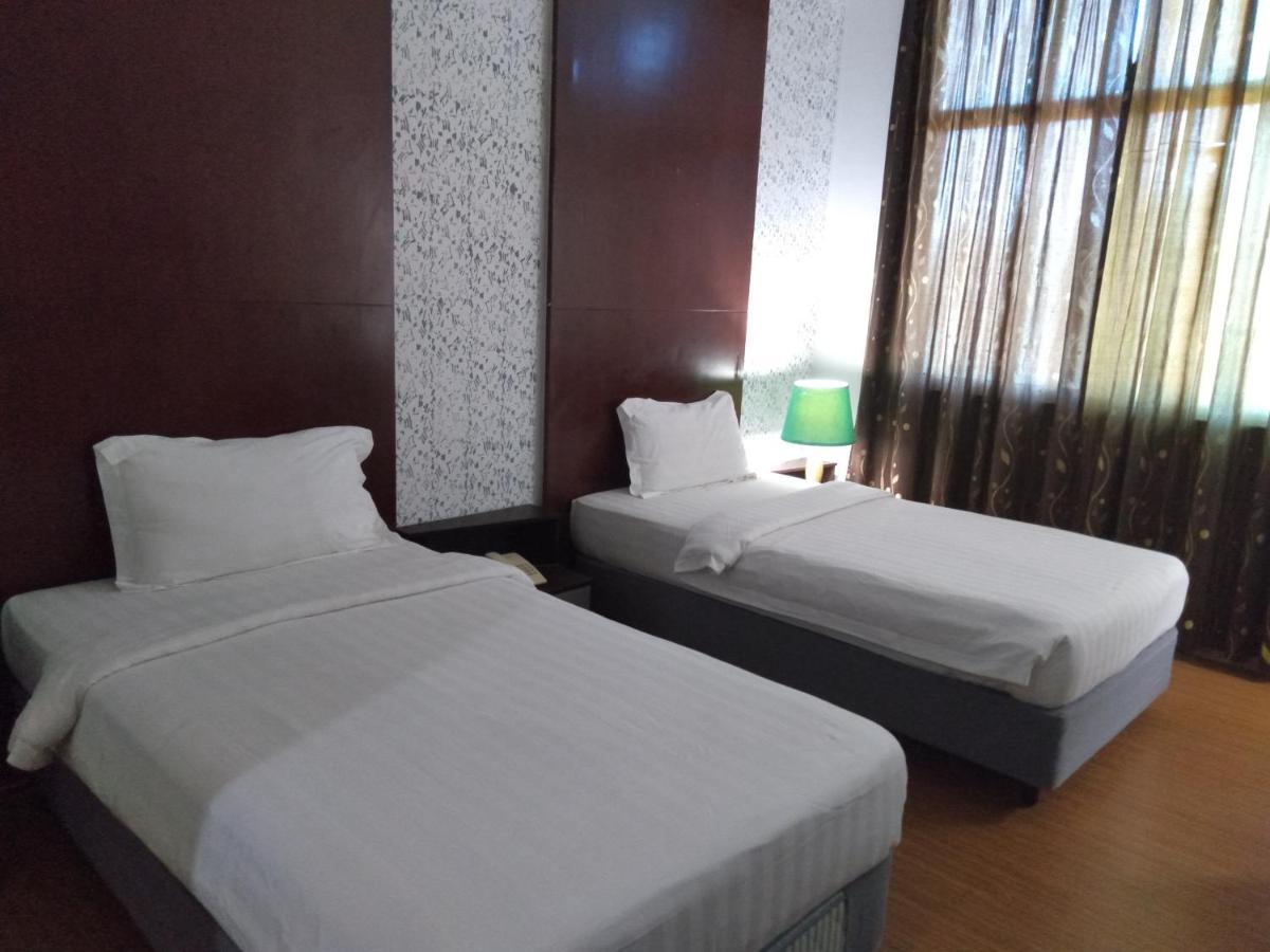 Ginasuite Kompleks27 Hotel 반다르스리브가완 외부 사진
