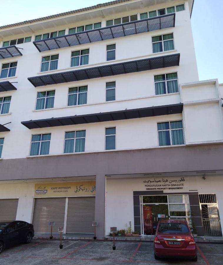 Ginasuite Kompleks27 Hotel 반다르스리브가완 외부 사진