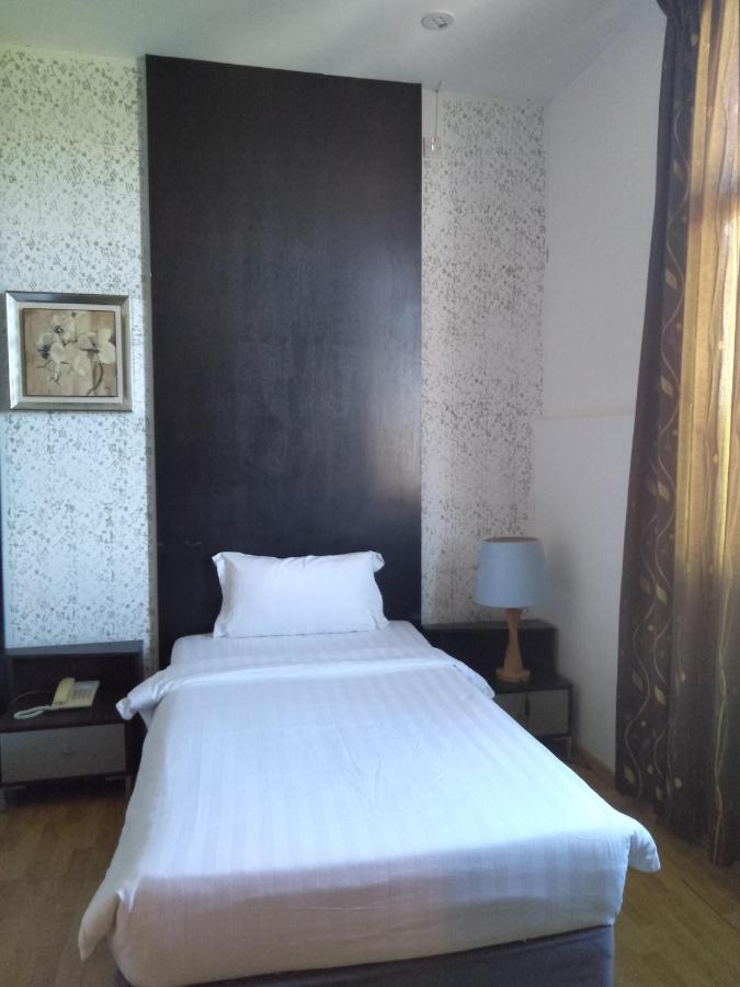 Ginasuite Kompleks27 Hotel 반다르스리브가완 외부 사진