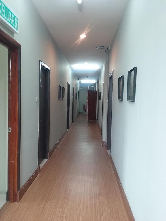 Ginasuite Kompleks27 Hotel 반다르스리브가완 외부 사진
