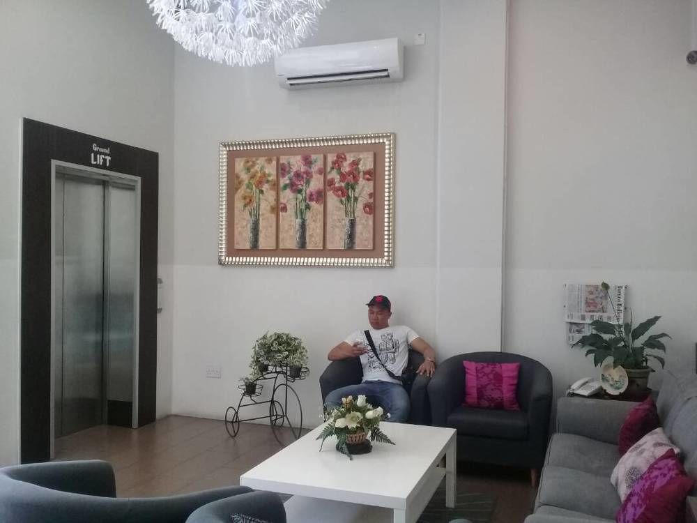 Ginasuite Kompleks27 Hotel 반다르스리브가완 외부 사진