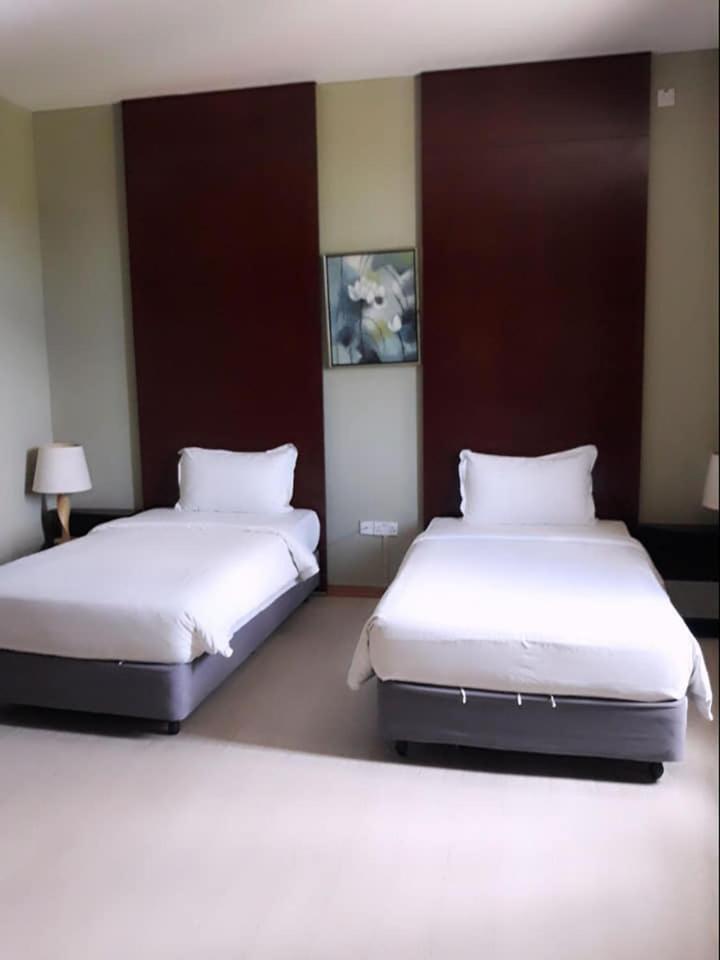 Ginasuite Kompleks27 Hotel 반다르스리브가완 외부 사진
