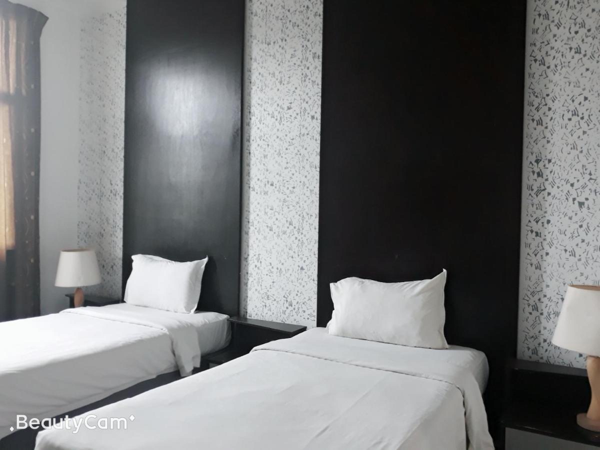 Ginasuite Kompleks27 Hotel 반다르스리브가완 외부 사진