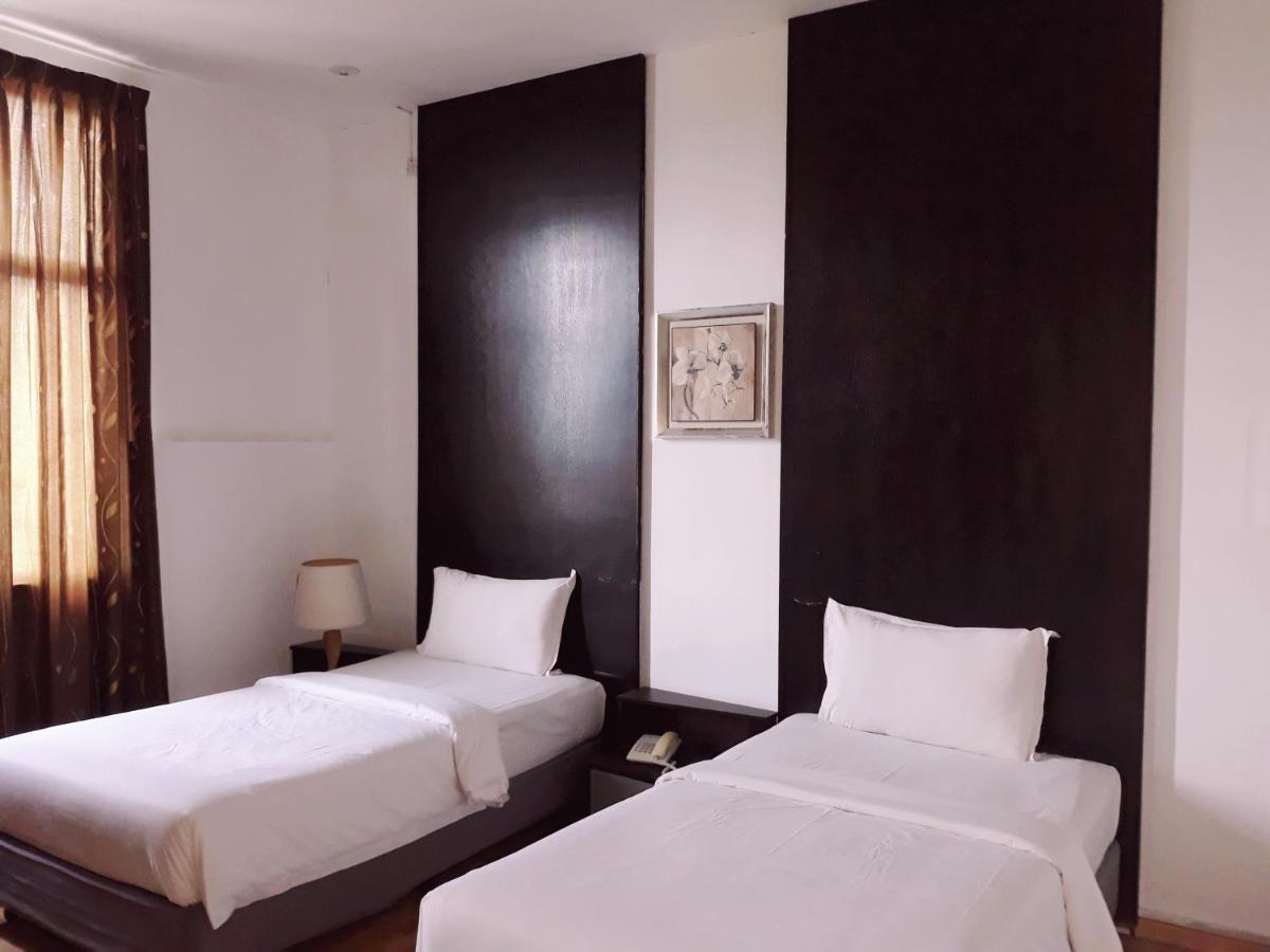 Ginasuite Kompleks27 Hotel 반다르스리브가완 외부 사진
